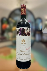 Château Mouton Rothschild, Pauillac, Bordeaux 1992 (750ml)