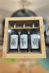 OWC Two Hands, Invenienda, Shiraz, Seppeltsfield, Barossa Valley, 2021 (3x 750ml)