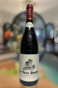 Le Vieux Donjon, Châteauneuf du Pape, Rhône Valley, 2021 (750ml)