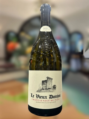 Le Vieux Donjon, Châteauneuf du Pape, Blanc, Rhône Valley, 2025 (1500ml)