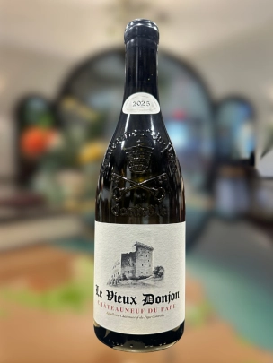 Le Vieux Donjon, Châteauneuf du Pape, Blanc, Rhône Valley, 2025 (750ml)